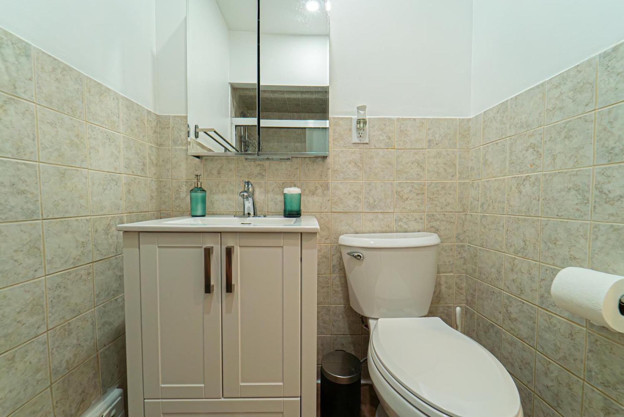 Quiet & Comfortable Double Private Room, Free Parking Toronto Exterior photo